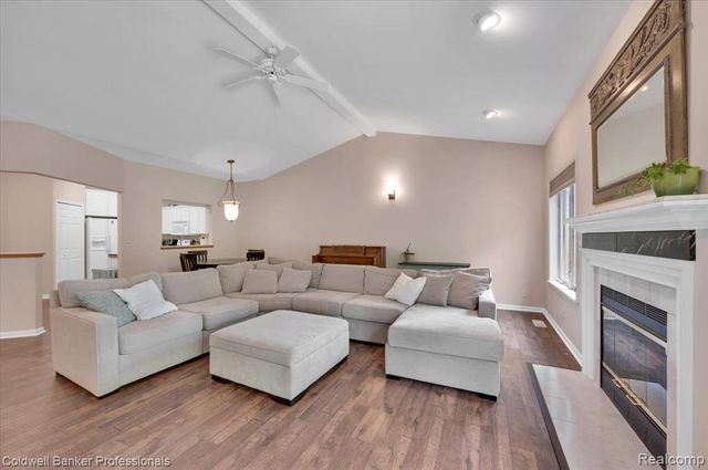 1518 Wildwood Court, Flint, MI 48532