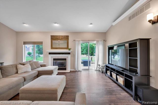 1518 Wildwood Court, Flint, MI 48532