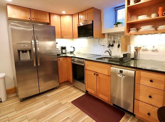 182 Babcock 1R, Brookline, MA 02446