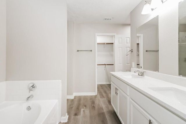 4509 Fox Run Street, Pearland, TX 77584