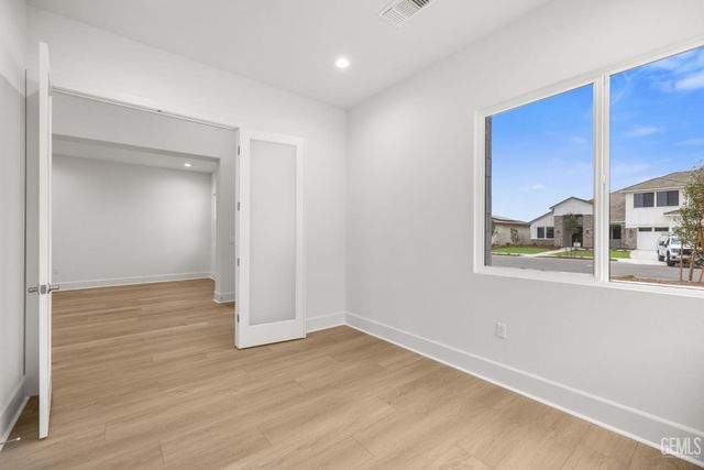 3703 Pathway Court, Bakersfield, CA 93311