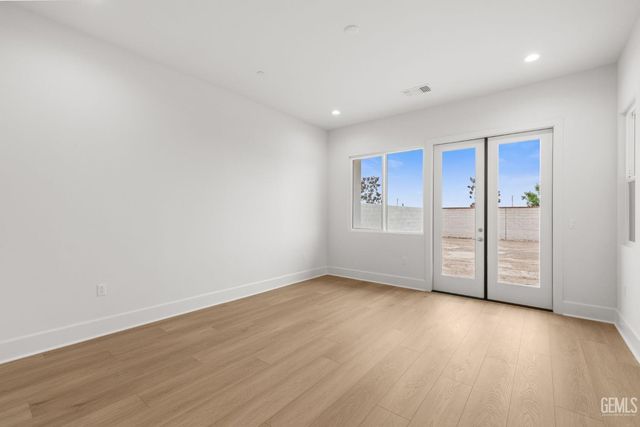 3703 Pathway Court, Bakersfield, CA 93311