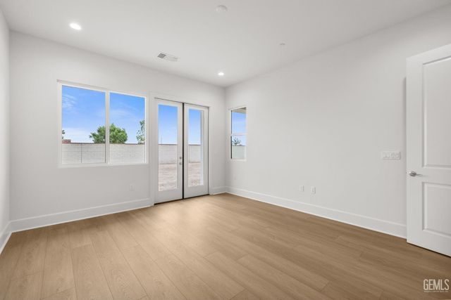 3703 Pathway Court, Bakersfield, CA 93311