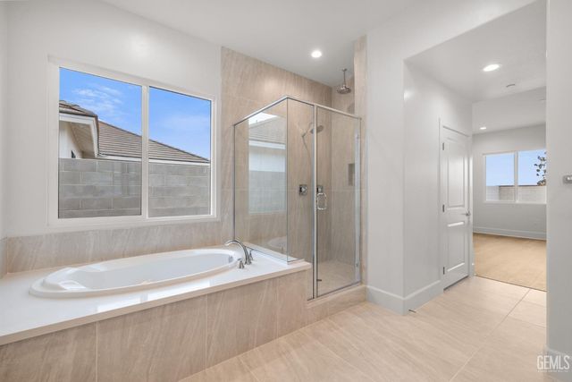 3703 Pathway Court, Bakersfield, CA 93311