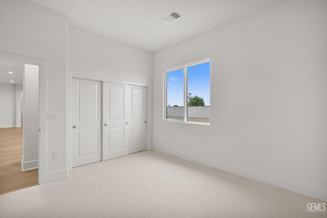 3703 Pathway Court, Bakersfield, CA 93311