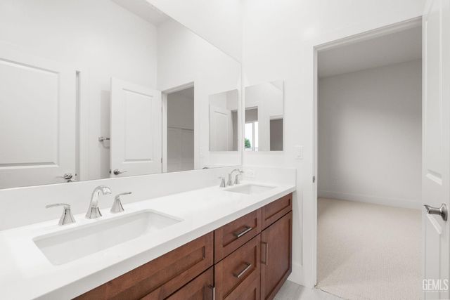 3703 Pathway Court, Bakersfield, CA 93311
