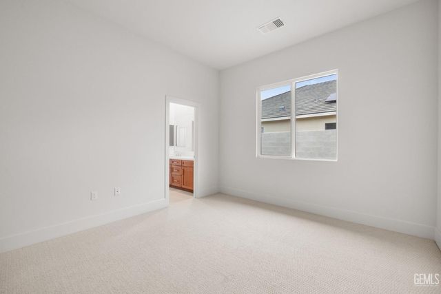 3703 Pathway Court, Bakersfield, CA 93311