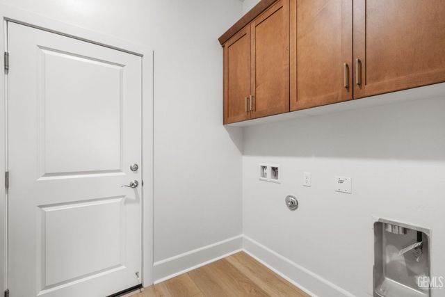 3703 Pathway Court, Bakersfield, CA 93311