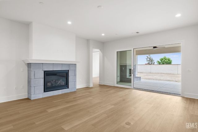3703 Pathway Court, Bakersfield, CA 93311