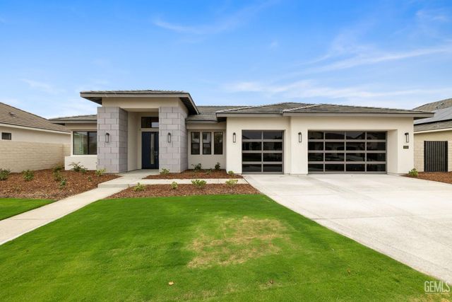 3703 Pathway Court, Bakersfield, CA 93311