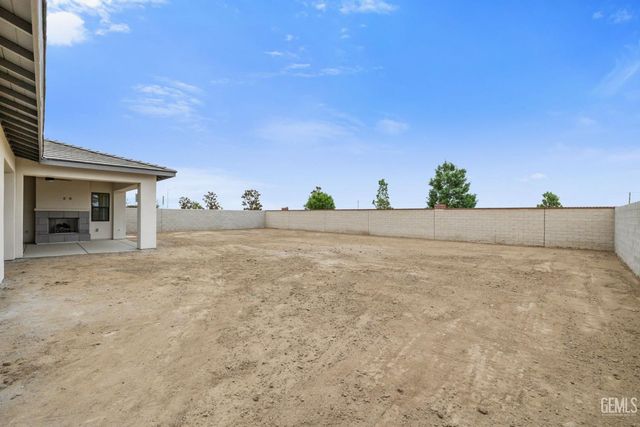 3703 Pathway Court, Bakersfield, CA 93311
