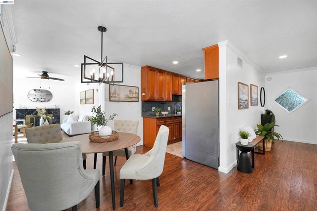 1172 Huron Ln, Hayward, CA 94545