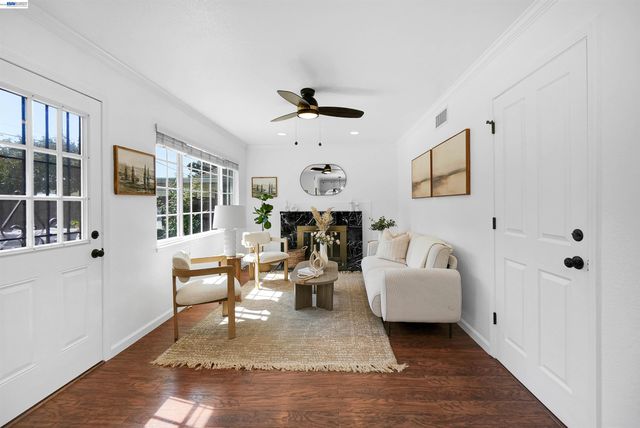 1172 Huron Ln, Hayward, CA 94545
