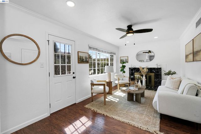 1172 Huron Ln, Hayward, CA 94545