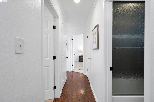 1172 Huron Ln, Hayward, CA 94545