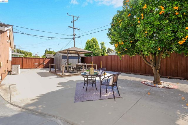 1172 Huron Ln, Hayward, CA 94545