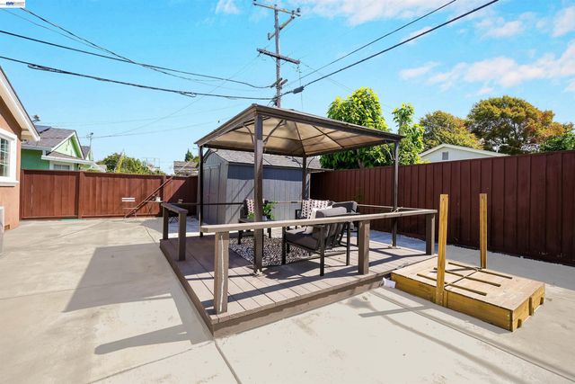 1172 Huron Ln, Hayward, CA 94545