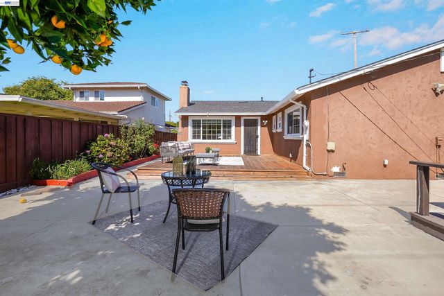 1172 Huron Ln, Hayward, CA 94545