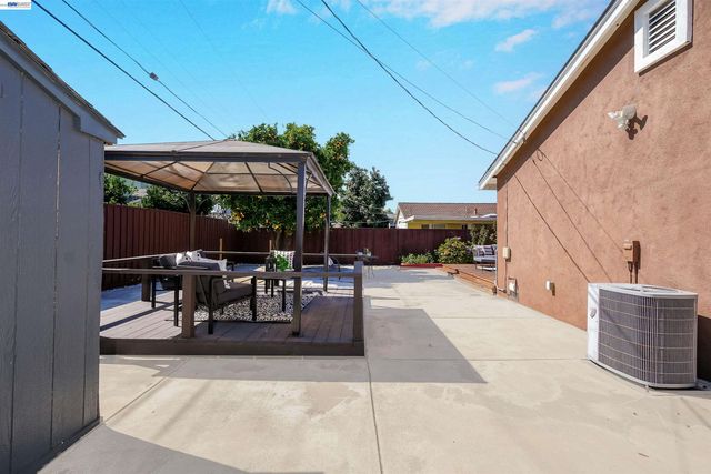 1172 Huron Ln, Hayward, CA 94545