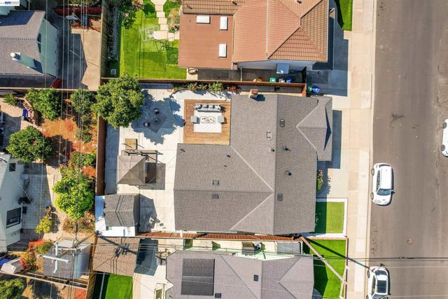 1172 Huron Ln, Hayward, CA 94545