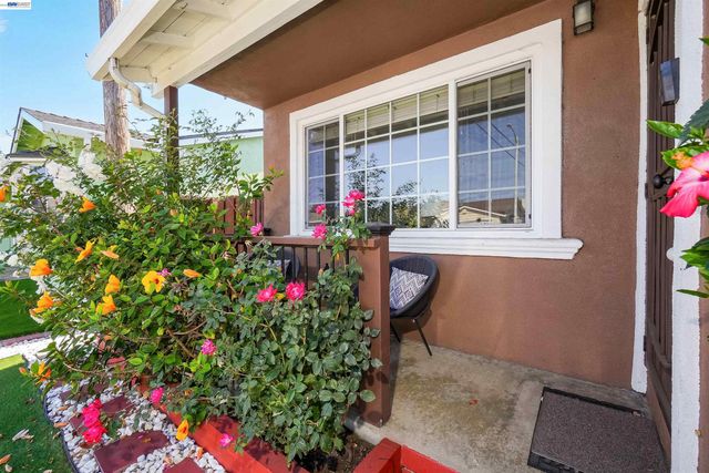 1172 Huron Ln, Hayward, CA 94545