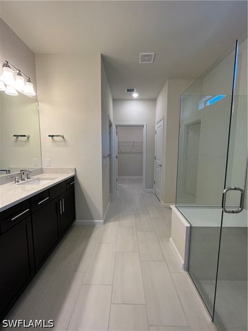 2122 Yellowfin CIR, Naples, FL 34114