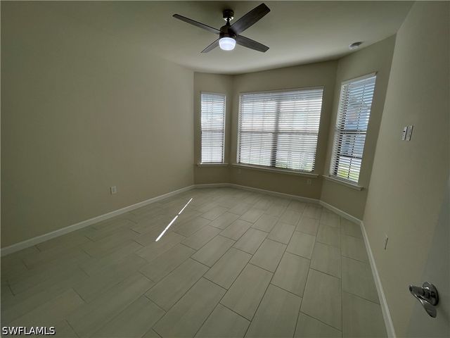 2122 Yellowfin CIR, Naples, FL 34114