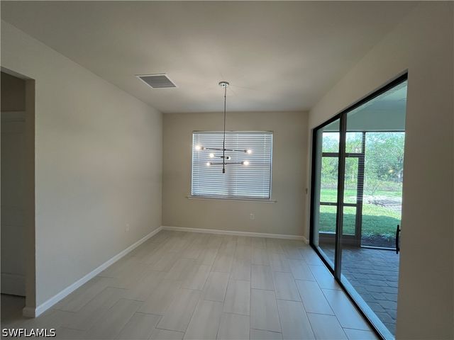 2122 Yellowfin CIR, Naples, FL 34114