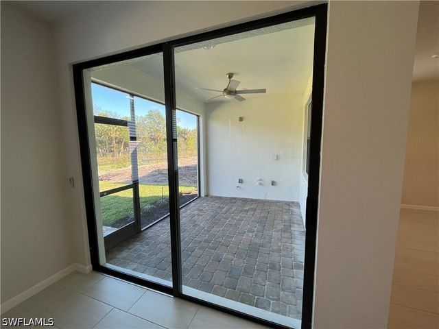 2122 Yellowfin CIR, Naples, FL 34114