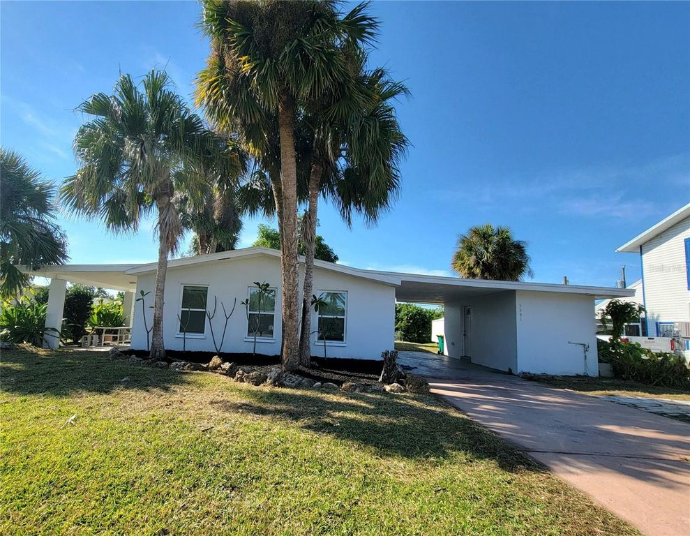 3301 ASH STREET, Punta Gorda, FL 33950