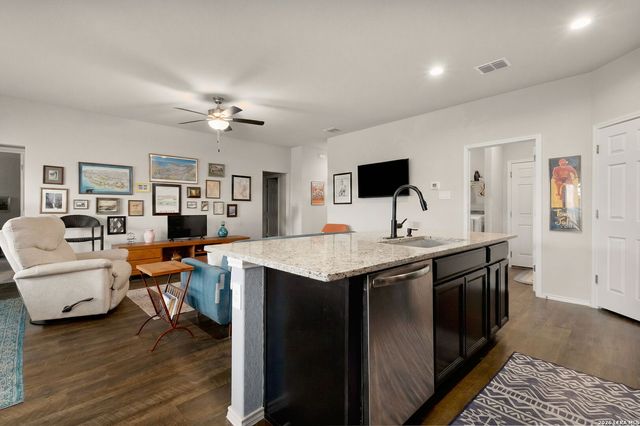 3308 Ridge, Seguin, TX 78155
