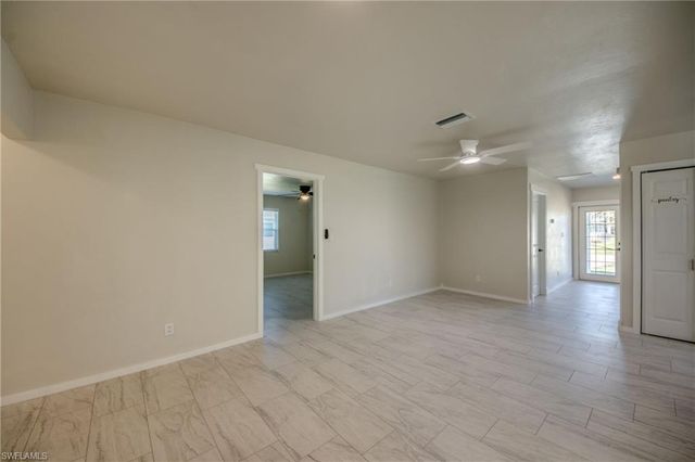 1216 SE 43rd TER, Cape Coral, FL 33904