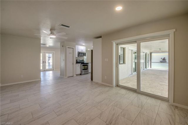 1216 SE 43rd TER, Cape Coral, FL 33904