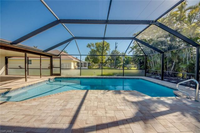 1216 SE 43rd TER, Cape Coral, FL 33904