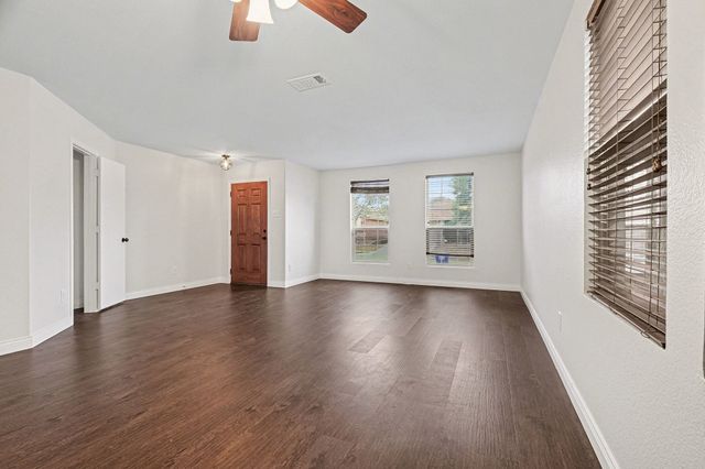 416 Grant Lane, Lavon, TX 75166