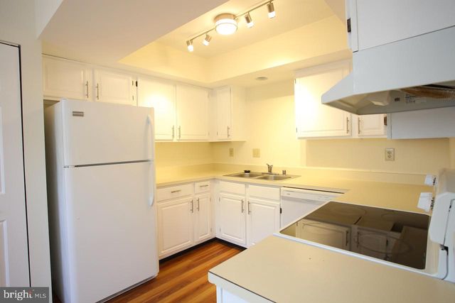 408 FLEECE FLOWER DR, Gaithersburg, MD 20878