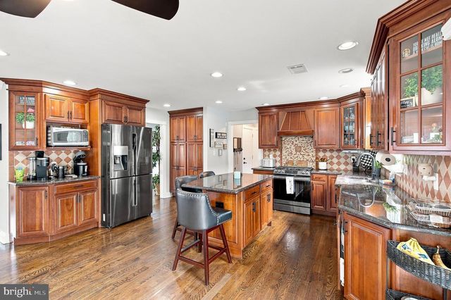 716 OPATUT CT, Toms River, NJ 08753