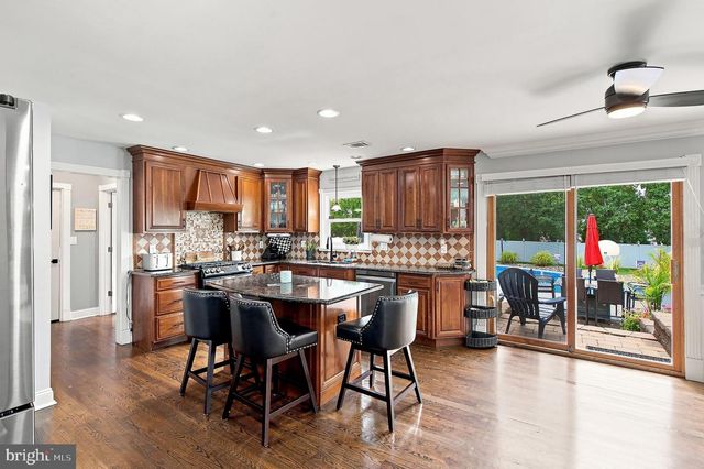 716 OPATUT CT, Toms River, NJ 08753
