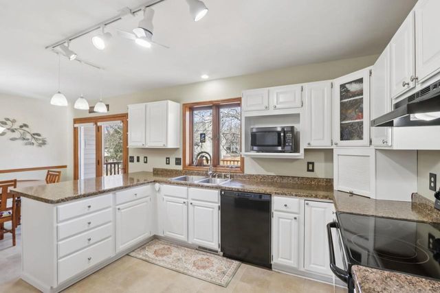 1606 Manchester Crossing, Waunakee, WI 53597