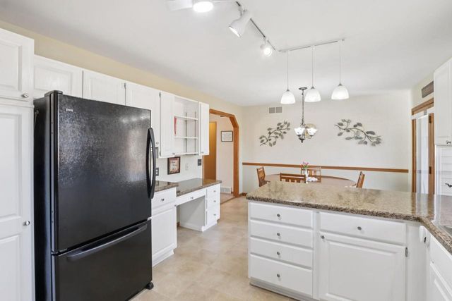 1606 Manchester Crossing, Waunakee, WI 53597