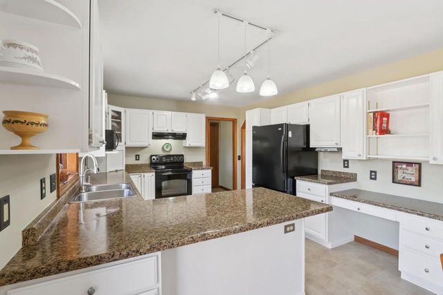 1606 Manchester Crossing, Waunakee, WI 53597