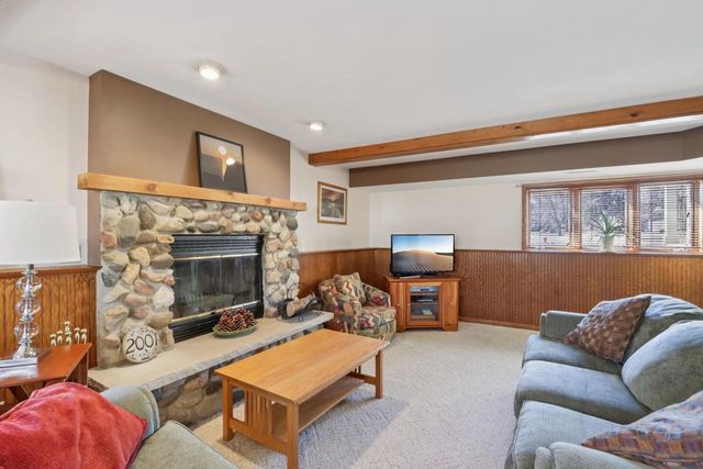 1606 Manchester Crossing, Waunakee, WI 53597