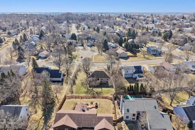 1606 Manchester Crossing, Waunakee, WI 53597