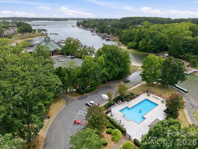 18731 Silver Quay Drive, Cornelius, NC 28031