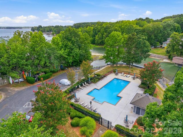 18731 Silver Quay Drive, Cornelius, NC 28031