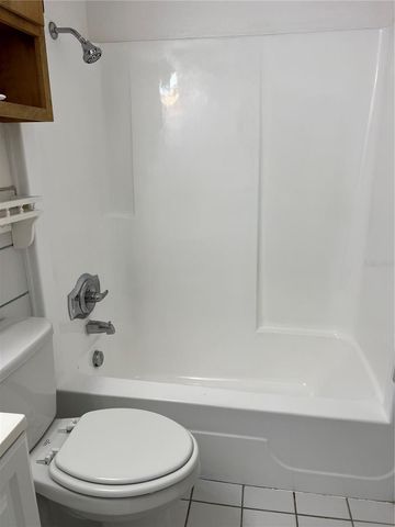 5521 BAY BOULEVARD 202, Port Richey, FL 34668