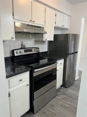 5521 BAY BOULEVARD 202, Port Richey, FL 34668