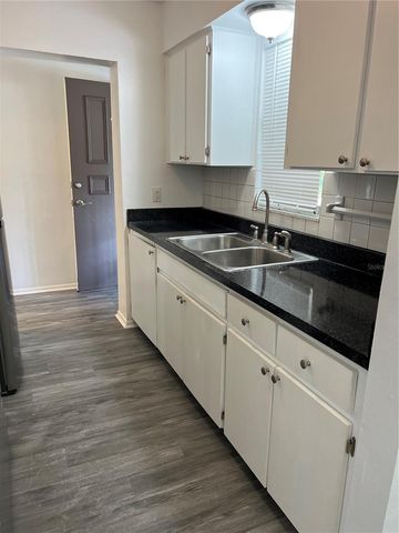 5521 BAY BOULEVARD 202, Port Richey, FL 34668