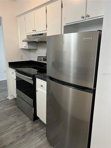 5521 BAY BOULEVARD 202, Port Richey, FL 34668