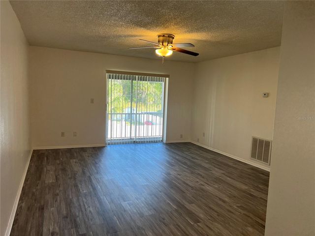 5521 BAY BOULEVARD 202, Port Richey, FL 34668